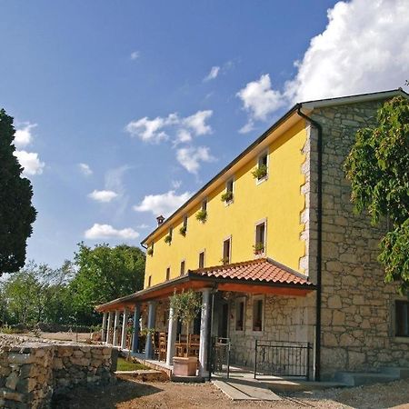 Villa Calussovo Ripenda Kras Bagian luar foto