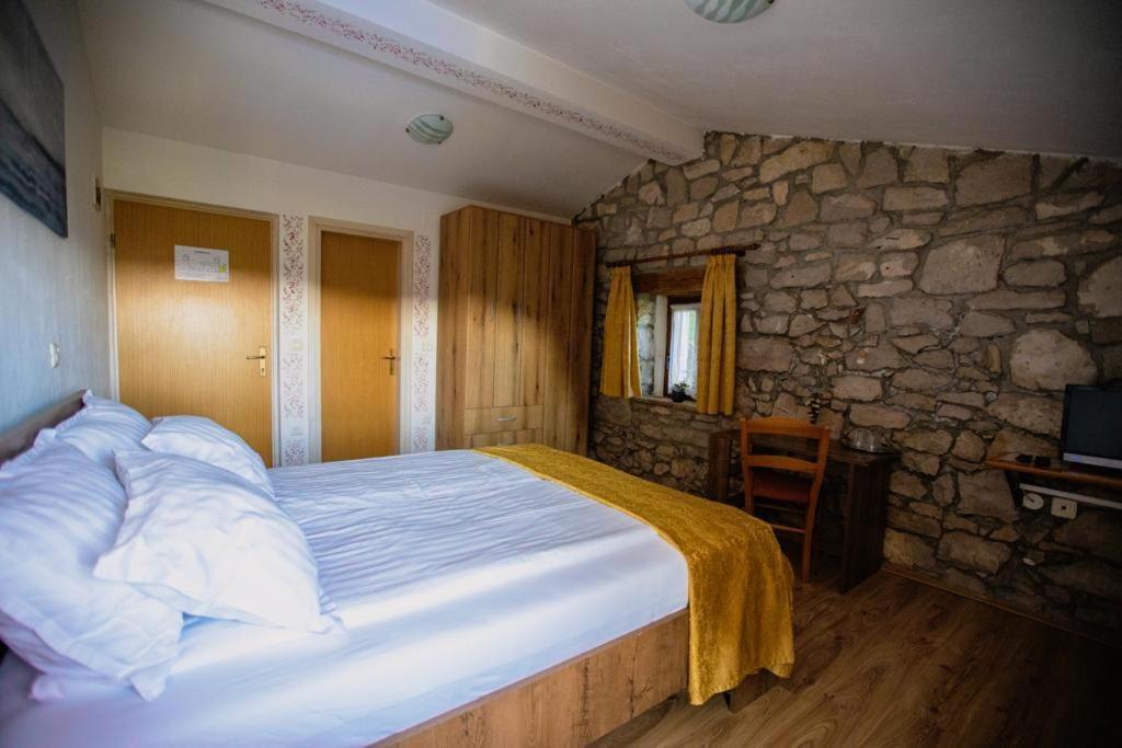Villa Calussovo Ripenda Kras Bagian luar foto
